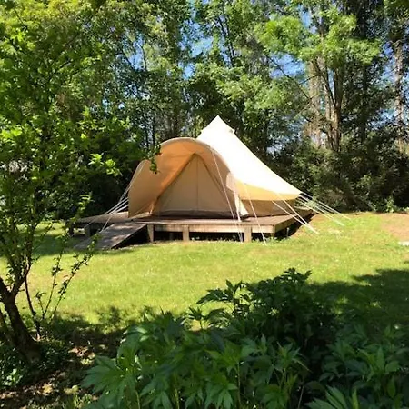 Le Canoe